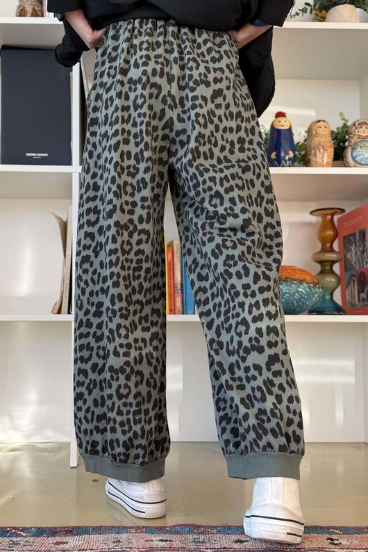 Untamed Demi Bloom Barrel Pant Khaki /7